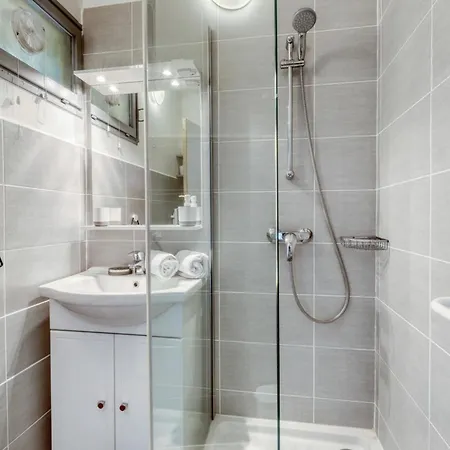 Apartment Peaceful Retreat With Stunning Sea View Private Terrace & Garden *