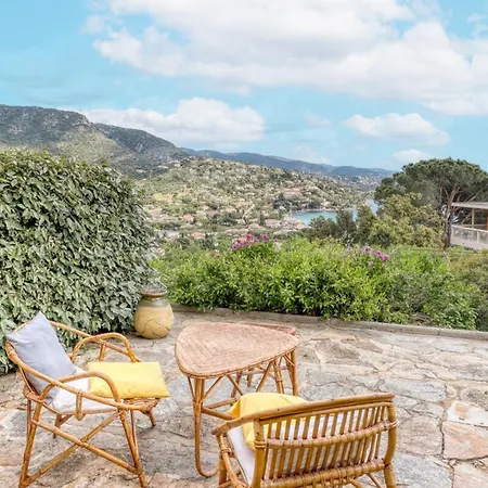 Peaceful Retreat With Stunning Sea View Private Terrace & Garden Apartment Le Lavandou